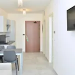 Inviting Calm And Bright Flat Near The * Бібіоне