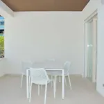 Inviting Calm And Bright Flat Near The