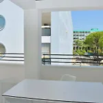 Inviting Calm And Bright Flat Near The Апартаменти