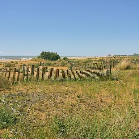 Appartamento Inviting Calm And Bright Flat Near The