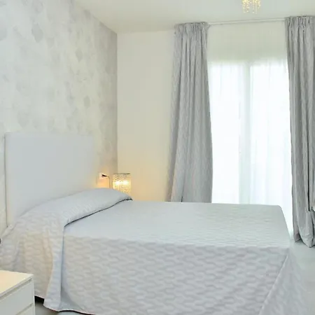 Apartman Inviting Calm And Bright Flat Near The *