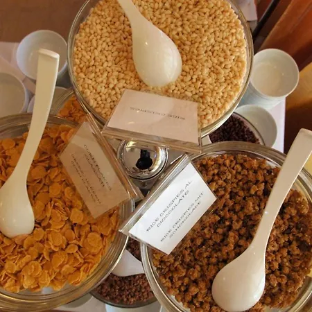 Apartamento Inviting Calm And Bright Flat Near The