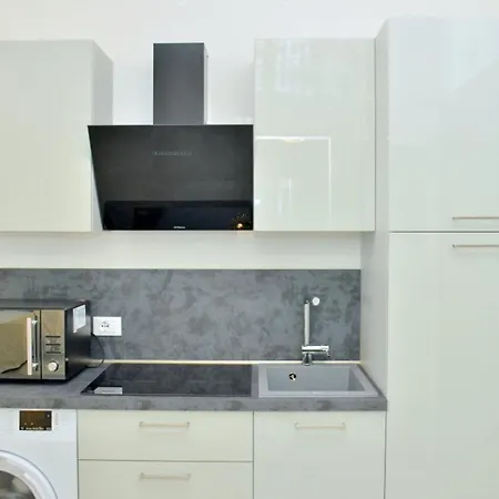 Inviting Calm And Bright Flat Near The Bibione