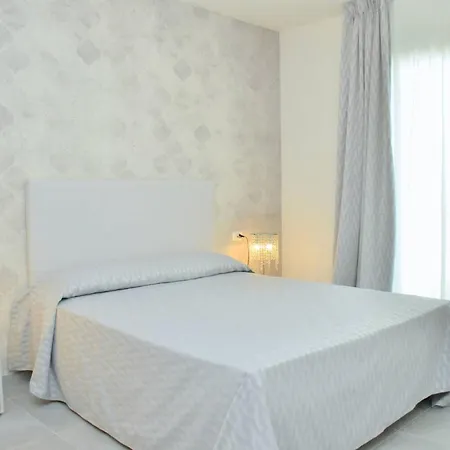 公寓 Inviting, Calm And Bright Flat Near The *