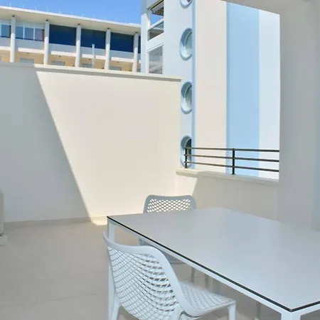 Apartamento Inviting, Calm And Bright Flat Near The *