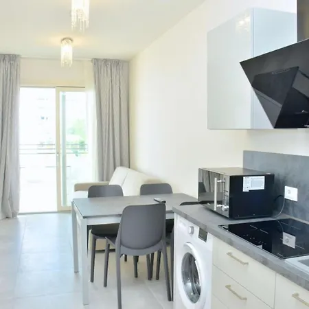 Inviting, Calm And Bright Flat Near The * Bibione