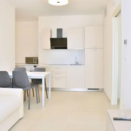 Inviting, Calm And Bright Flat Near The Bibione
